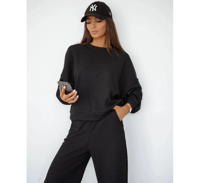Čierna dámska súprava s vafľovou štruktúrou - mikina a nohavice (821108)