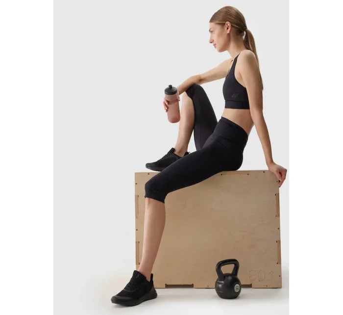 Dámske 3/4 legíny 4F - čierne Dámske 3/4 legíny 4F - čierne