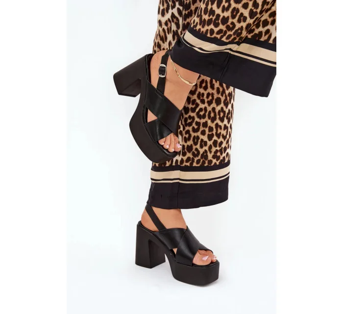 Sandále na podpätku 218-3 čierne - Vykročte štýlovo