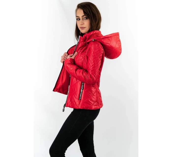 Krátka červená dámska prešívaná bunda s kapucňou (B9566) Krátka červená dámska prešívaná bunda s kapucňou (B9566)
