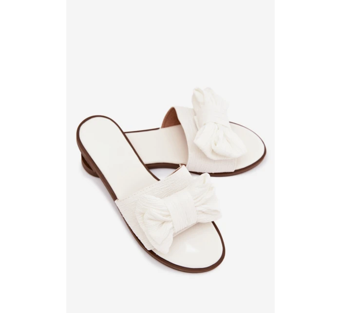 Dámské pantofle na ploché podrážce s mašlí bílé Amivelle