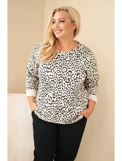 Dámska blúzka vo veľkosti Plus Size s leopardím vzorom a predĺženým zadným dielom, béžová