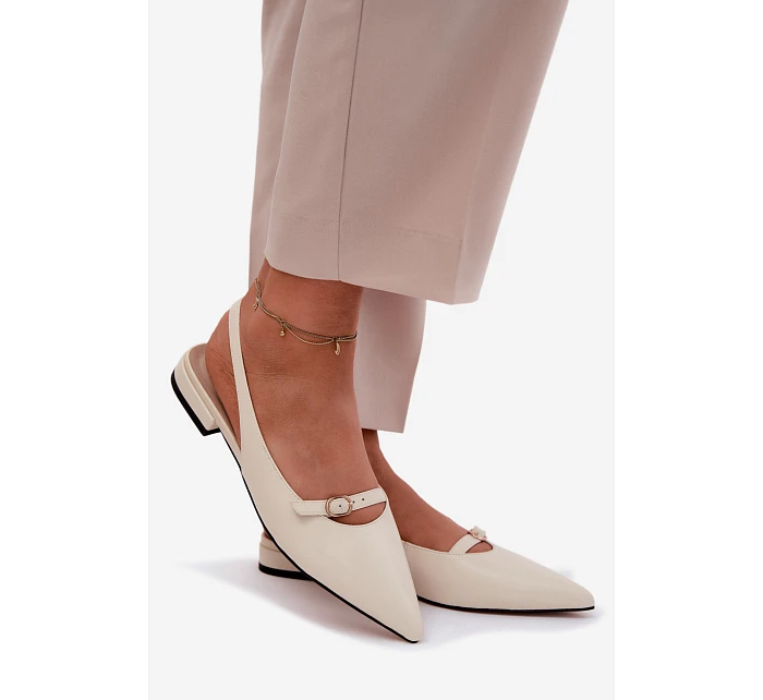 Kožené sandály na nízkém podpatku model 22123086 Světle béžové - Maciejka