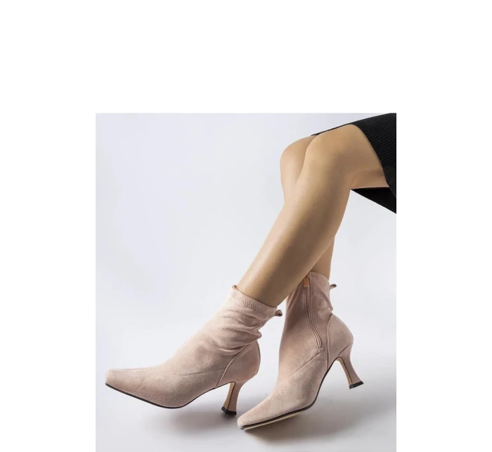 Topánky na podpätku model 204738 Solea