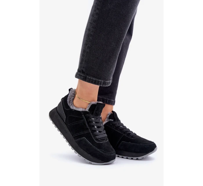 Semišové dámske tenisky s kožušinou a lesklým prvkom Big Star OO274580 Hi-Poly System black Semišové dámske tenisky s kožušinou a lesklým prvkom Big Star OO274580 Hi-Poly System black