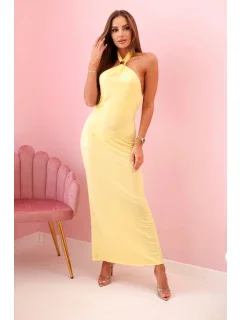 Dámske maxi šaty s odhaleným chrbtom a volánom - žlté