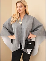 Dámské pončo Plus Size s broží šedá