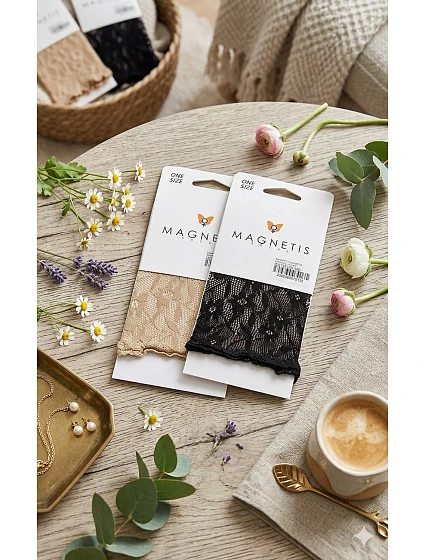 Magnetis Čipkované ponožky Kvety