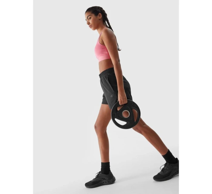 Dámske rýchloschnúce tréningové šortky 4F Dámske rýchloschnúce tréningové šortky 4F