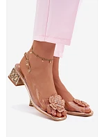 Průhledné sandály na klínku s krystaly a květinou model 22102726 - VINCEZA