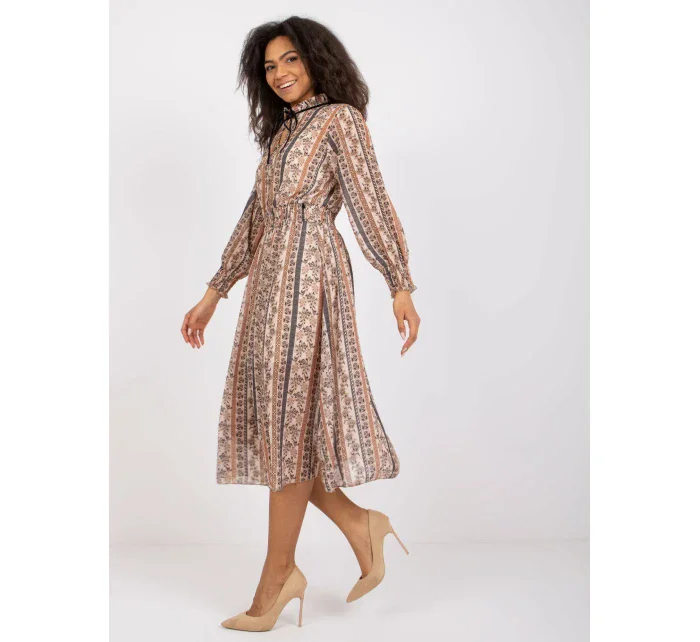 Sukienka DHJ SK ciemny bezowy model 19755080 - FPrice Sukienka DHJ SK ciemny bezowy model 19755080 - FPrice