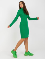 Základné zelené rebrované šaty s rolákom na každodenné nosenie