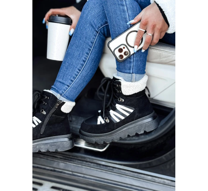 Dámské zateplené trekové boty black Dstreet model 21981836 - FashionStreet