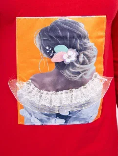 Šaty s 3D model 18744130 krajková červená - K-Fashion