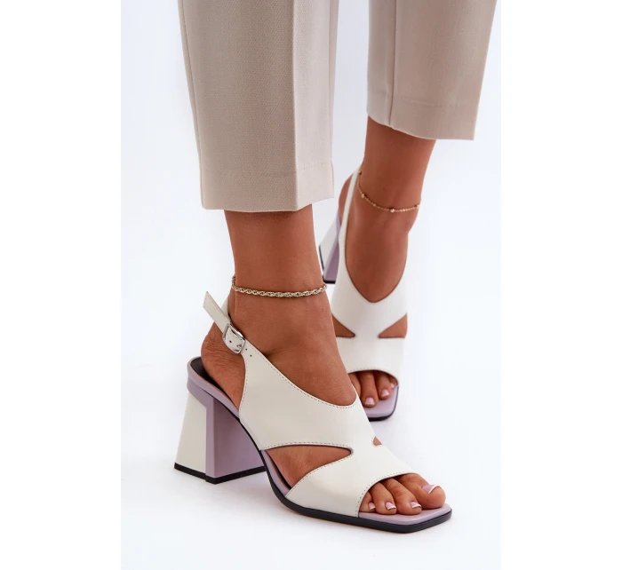 Dámské sandály na podpatku bílé D&A model 21655809 - S.Barski Dámské sandály na podpatku bílé D&A model 21655809 - S.Barski