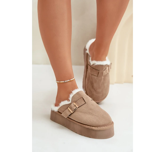 Kapcie Damskie Na Grubej Podeszwie Z Futerkiem I Klamrą Ciemnobeżowe Linneola Kapcie Damskie Na Grubej Podeszwie Z Futerkiem I Klamrą Ciemnobeżowe Linneola