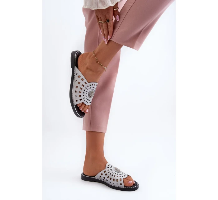 Lesklé dámske ploché papuče so strieborným lemovaním Ebirena Lesklé dámske ploché papuče so strieborným lemovaním Ebirena