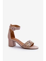 Na Podpatku model 21660055 - Maciejka