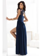 dlouhé elegantní maxi šaty s krajkovým a rozparkem na nohou tmavě modré model 21318836 - numoco