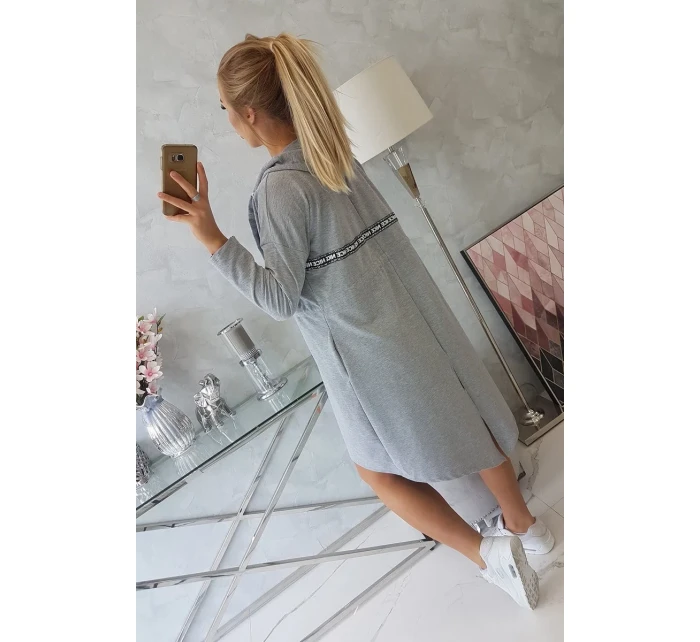 Dlhší zadný plášť sivý