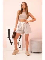 Dámske šortky s vysokým pásom a opaskom tmavo béžové