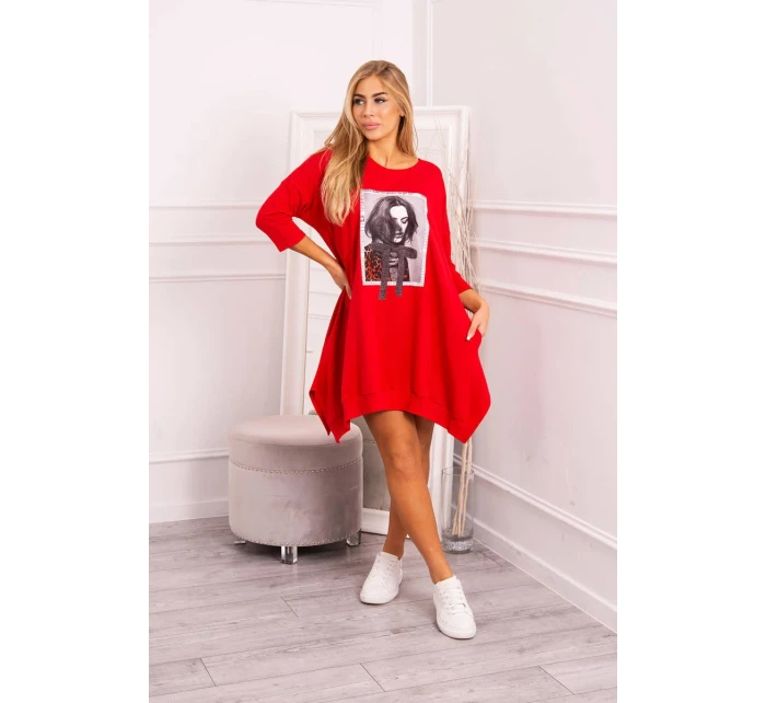 Šaty s potlačou a rozšírenou spodnou časťou červené