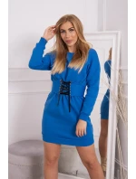 Zateplené šaty s ozdobným pásikom nevädzovo modrej farby Zateplené šaty s ozdobným pásikom nevädzovo modrej farby