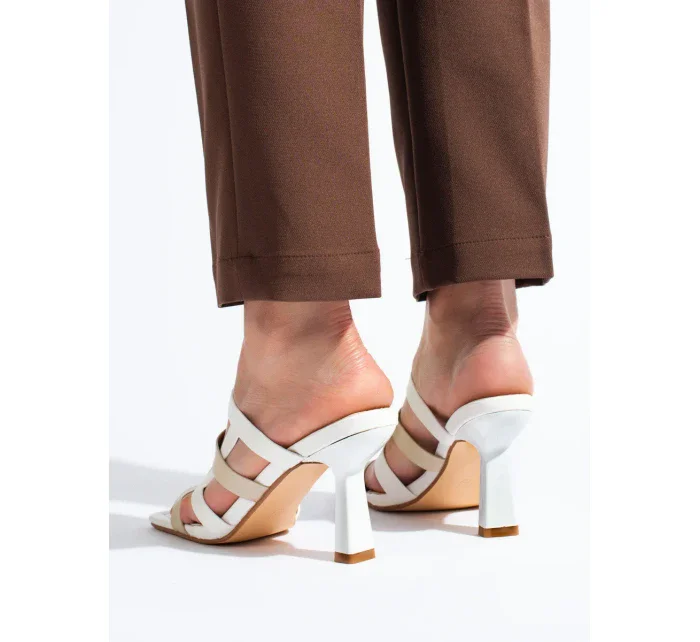 Krásne dámske nazúvaky biele na širokom podpätku Krásne dámske nazúvaky biele na širokom podpätku