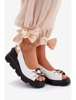 Dámské Kožené Sandály Na Klínu A Platformě S Dekorací model 21693582 Bílé - Artiker