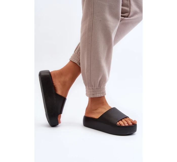 Dámské žabky na tlusté podrážce černé model 21649931 - Boto