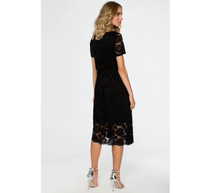 M405 čipkované midi šaty s výstrihom - čierne