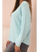 Dámsky sveter s véčkovým výstrihom a viskózovou mätou Dámsky sveter s véčkovým výstrihom a viskózovou mätou