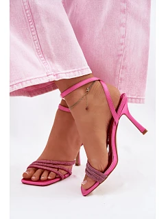 Sandále na podpätku model 226921 Vykročte štýlovo