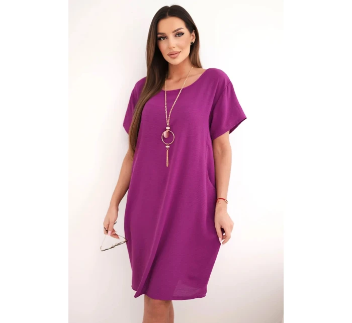 Šaty s vreckami a príveskom tmavo fialové Šaty s vreckami a príveskom tmavo fialové