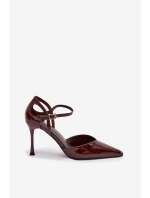 Lakované lodičky s páskem čokoládové model 21788340 - Boto