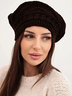 Dámska zimná pletená čiapka s ozdobným vzorom K378 hnedá