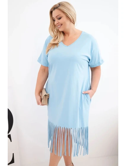 Dámske bavlnené šaty s výstrihom do V a strapcami v modrej farbe