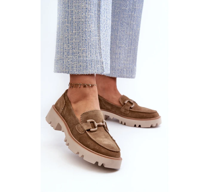 Dámské semišové mokasíny s ozdobou D&A model 21660216 hnědé - S.Barski Dámské semišové mokasíny s ozdobou D&A model 21660216 hnědé - S.Barski