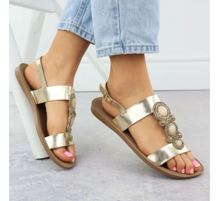 Dámské ploché sandály se zlatou ozdobou model 21905013 - FILIPPO
