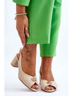 Módní kožené sandály na podpatku béžové model 21613308 - EVENTO Módní kožené sandály na podpatku béžové model 21613308 - EVENTO