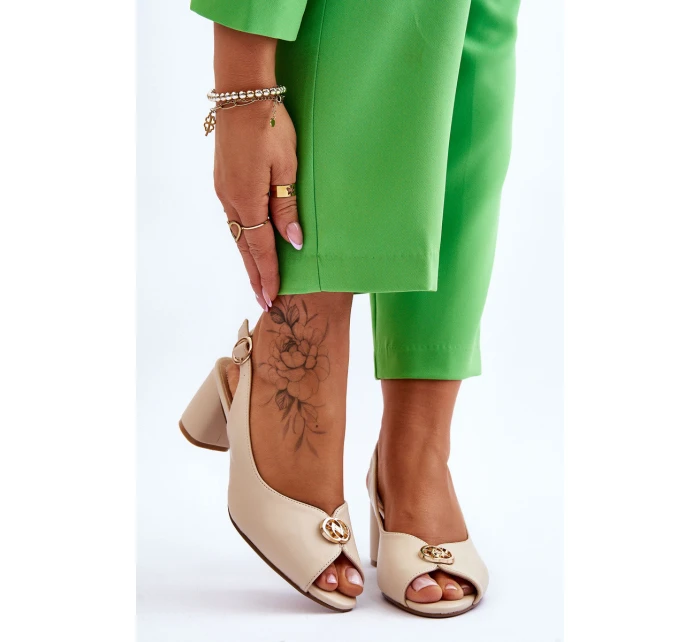 Módní kožené sandály na podpatku béžové model 21613308 - EVENTO Módní kožené sandály na podpatku béžové model 21613308 - EVENTO