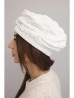 Dámská zimní čepice s ozdobným pletením a krystaly model 21878095 bílá - K-Fashion
