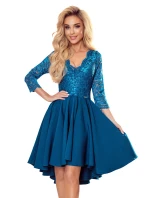 Dámské šaty v mořské barvě s delším zadním dílem a s krajkovým výstřihem model 17422426 - numoco Dámské šaty v mořské barvě s delším zadním dílem a s krajkovým výstřihem model 17422426 - numoco