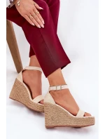 Dámské Sandály Na Klínu S Pletením Béžové model 21687930 - Boto Dámské Sandály Na Klínu S Pletením Béžové model 21687930 - Boto