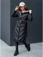 Dámský prošívaný kabát s kapucí model 22373472 černý - FashionStreet Dámský prošívaný kabát s kapucí model 22373472 černý - FashionStreet