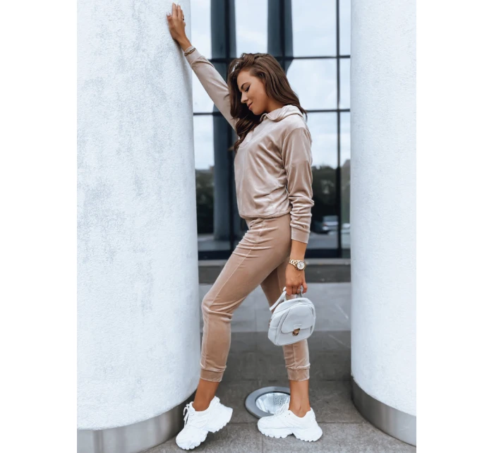 Dámsky béžový velúrový set SO COMFY FashionStreet AY0883 Dámsky béžový velúrový set SO COMFY FashionStreet AY0883