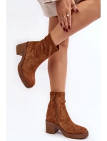 Dámské botky na podpatku Camel model 21642297 - Boto Dámské botky na podpatku Camel model 21642297 - Boto