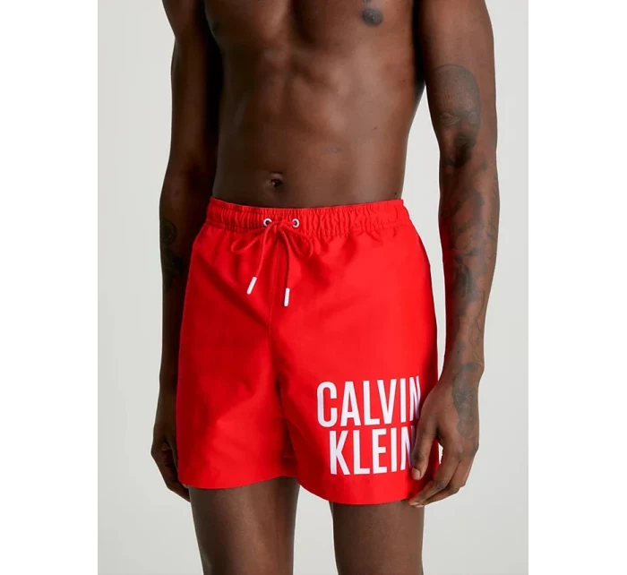 Pánske stredne dlhé plavecké šortky so šnúrkou KM0KM00794 XNE Red - Calvin Klein
