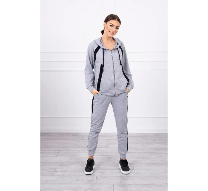 Šedá pruhovaná športová súprava