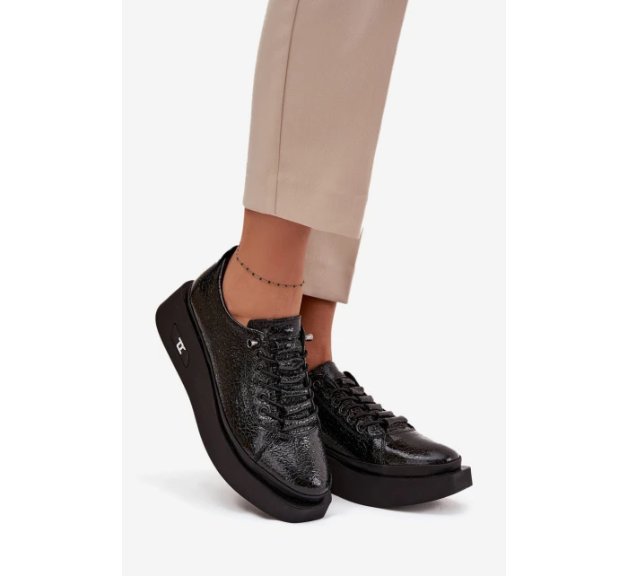 Dámske lakované topánky na platforme Artiker - čierne